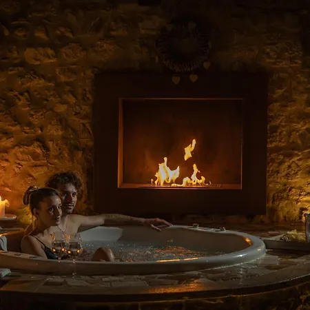 Torre Giardino Segreto B&b- Borgo Capitano Collection - Diffuso ベッド・アンド・ブレックファスト サン・クイーリコ・ドルチャ