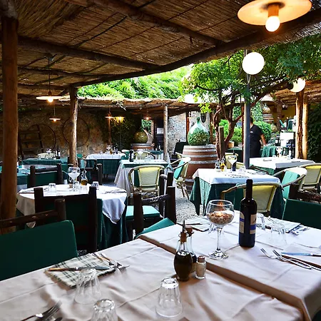 Torre Giardino Segreto B&b- Borgo Capitano Collection - Diffuso ベッド・アンド・ブレックファスト